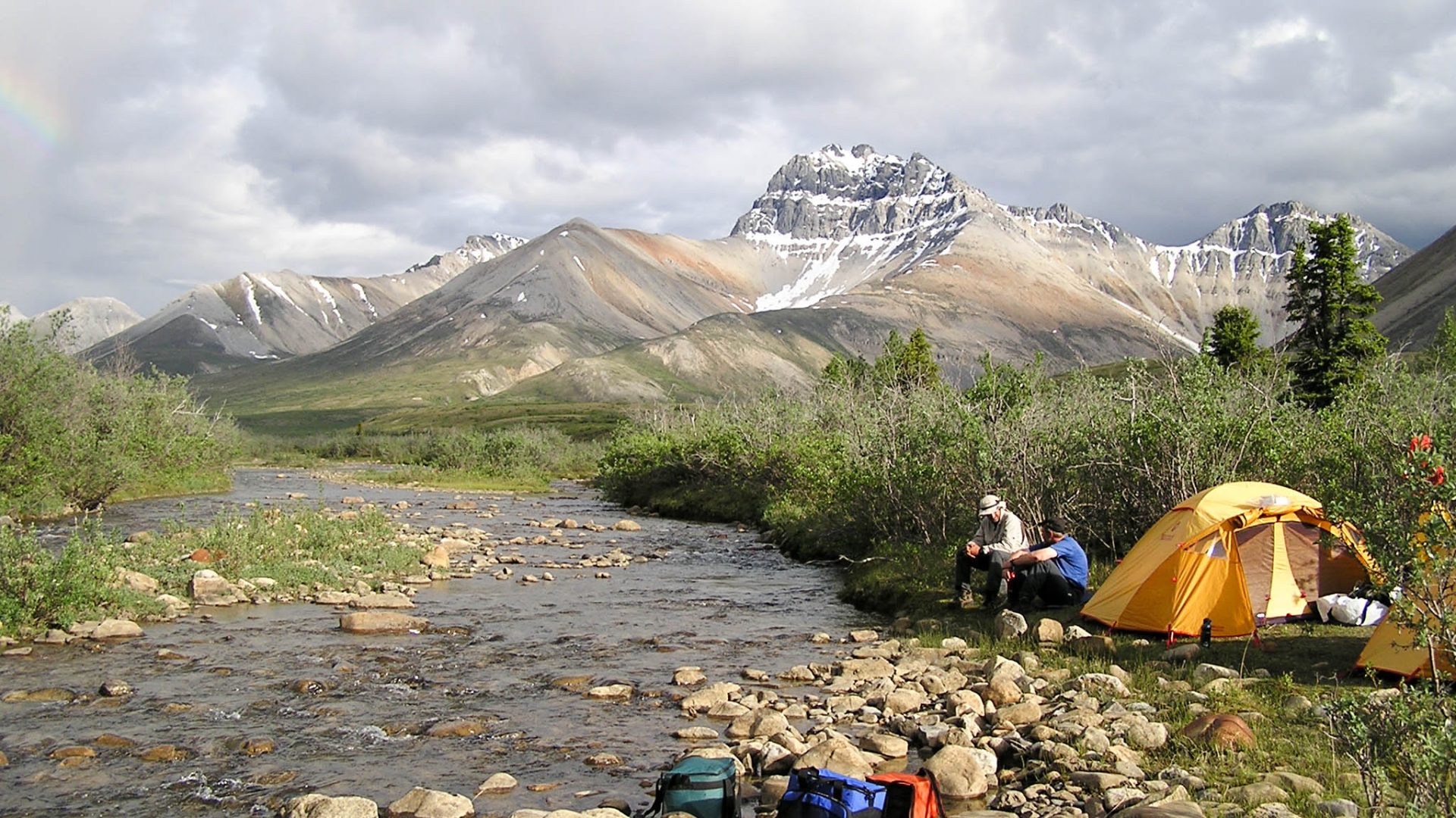 The Yukon Explorer - Snake River - canoes